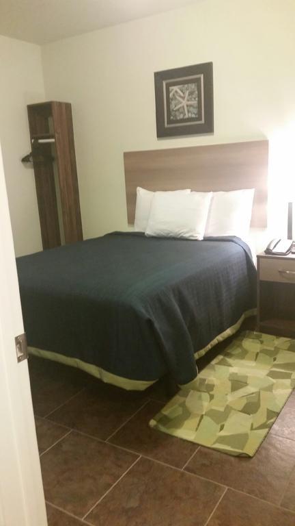 Barons Lodge Killdeer Room photo